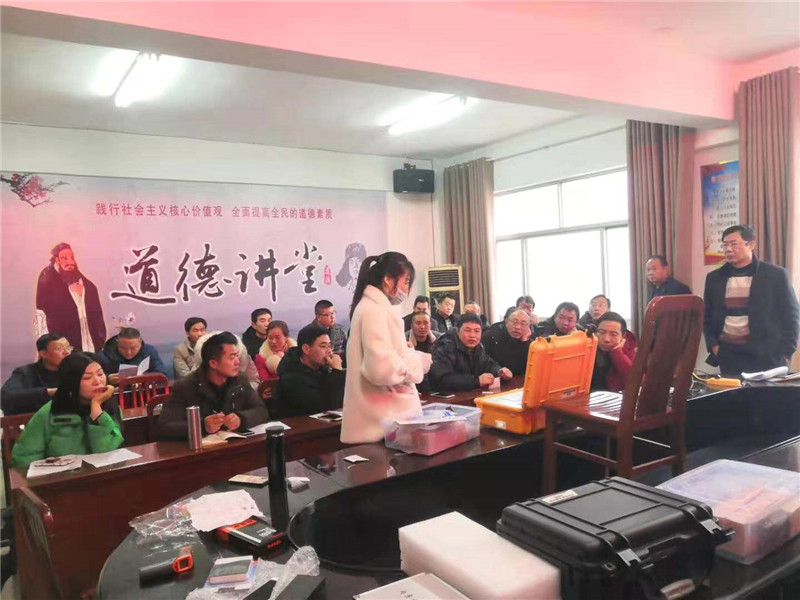  河南省光山县畜牧局推销兽药残留检测仪